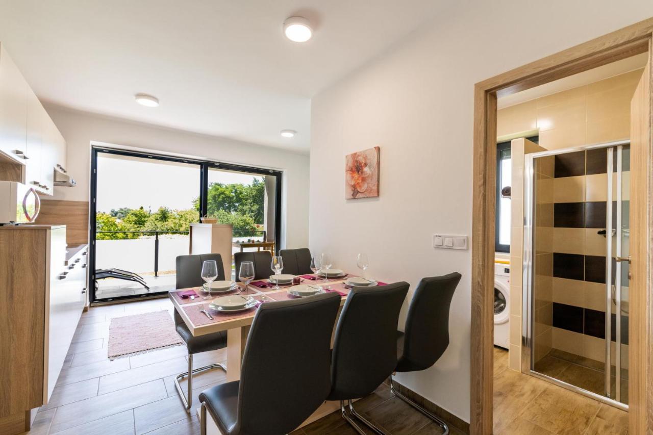 Apartmaji Banonia 베라이 외부 사진
